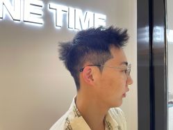 点击看大图 -MONE美发沙龙