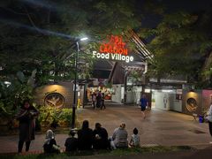 -东海岸人工湖美食村