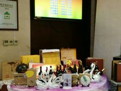 -锦龙国际酒店(天津奥体中心华苑地铁站店)