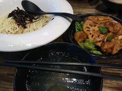 -哇蛙牛功夫面渝都料理(龙阳广场店)