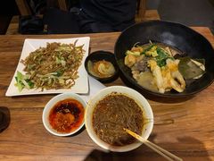 -万记麻辣烫国展总店