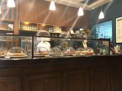 面包甜点陈列柜-Pie Bird(新闸路店)