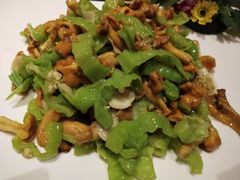 -蔼若春.传承三十年云南菜(金碧公园店)
