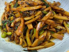雪菜毛豆烧野山笋-枕水江南(铁西万象汇店)