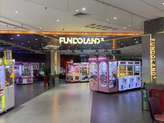-反斗乐园π·电玩·高空拓展·蹦床(龙华天虹店)