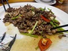 猫爪菇炒牛肉-下梅人家土菜馆(历史文化餐厅度假区店)