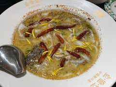 老坛酸菜鲈鱼-渔语鱼新川菜Bistro(万象天地店)