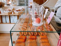 -VERIE BAKEHOUSE