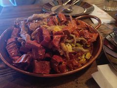 sisters秘制麻辣鸭舌-SISTERS BAR RESTAURANT川意酒馆(嘉善老市H楼店)