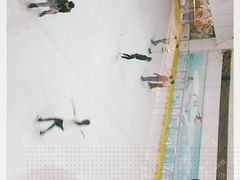 -正佳冰河湾真冰滑冰场