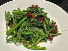 -铜锣湾·有麝自然香(渝北财富中心店)