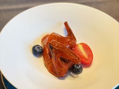 脆皮乳鸽-悦宴·雅致餐厅(绿地蓝海店)