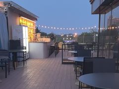 -Tipsy Bar•屋顶露台酒吧&水烟吧