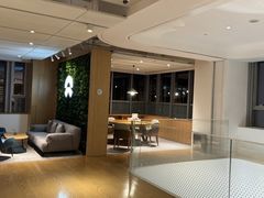 -蔚来中心(北京中关村店)