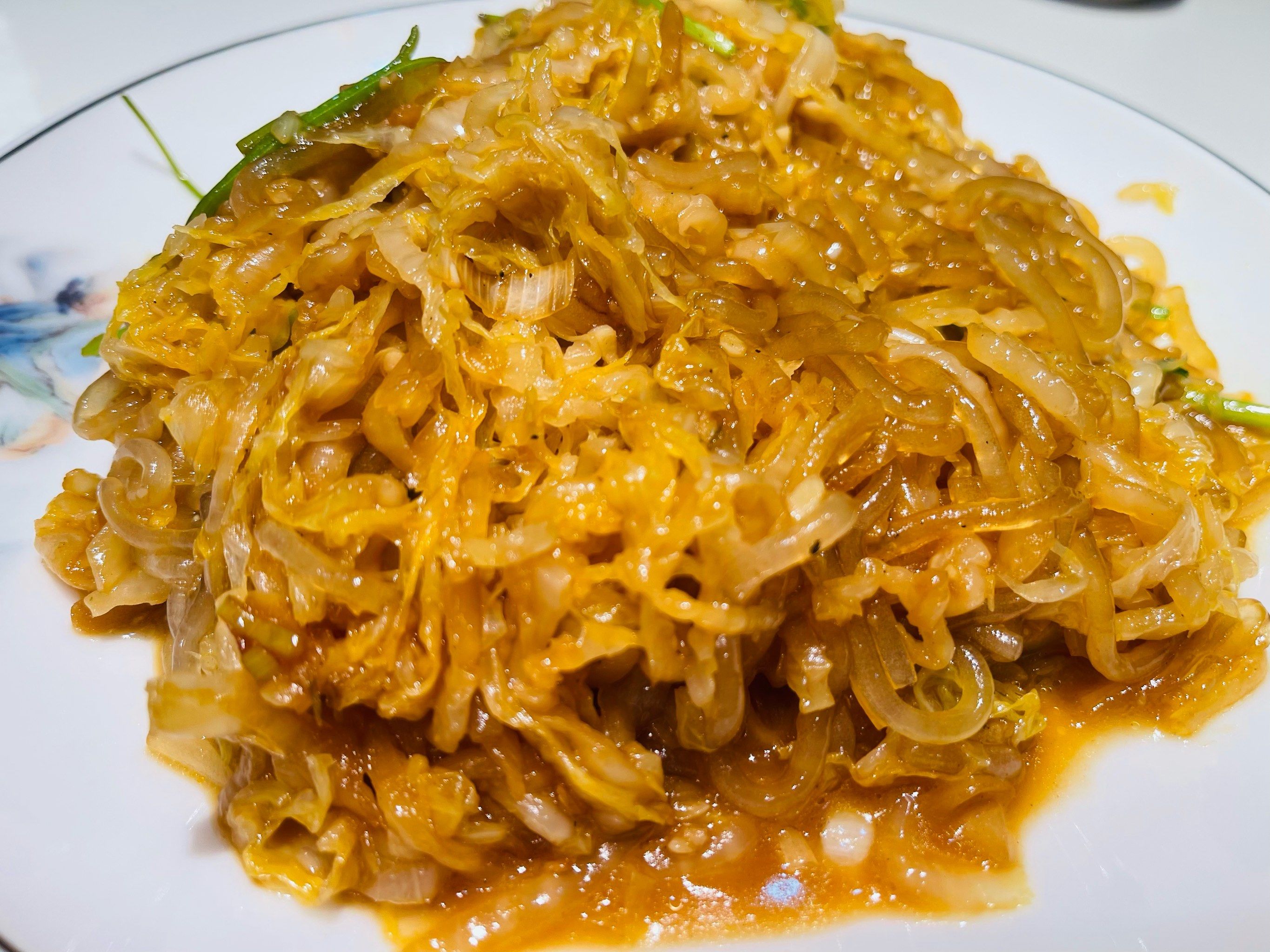 老板还送了花生 酸菜粉妈妈说味道正宗