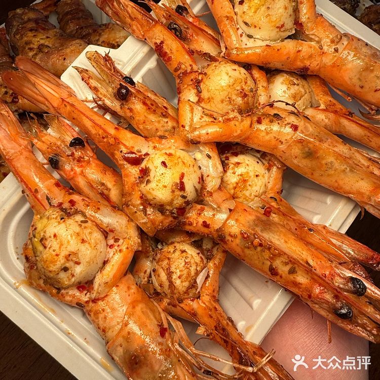 非遗羊肉白串和耗儿粉烧鸭也是经典，每次来必点！