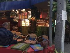-Dash Teak House
