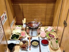 -独食火锅·半米屋台(直营总店)
