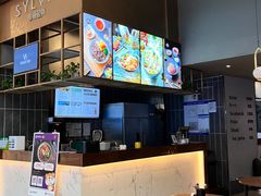 -POKEE VIA&Brunch·维娅(重庆来福士店)