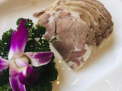 -上海怡沁园度假酒店