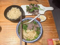 -嘻小北·兰州清汤牛肉面(太平洋森活天地店)