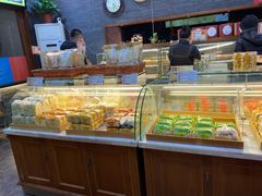 面包甜点陈列柜-清真全盛斋传统糕点(西羊市店)