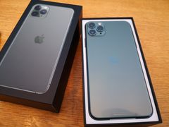 -Apple零售店(华贸购物中心店)