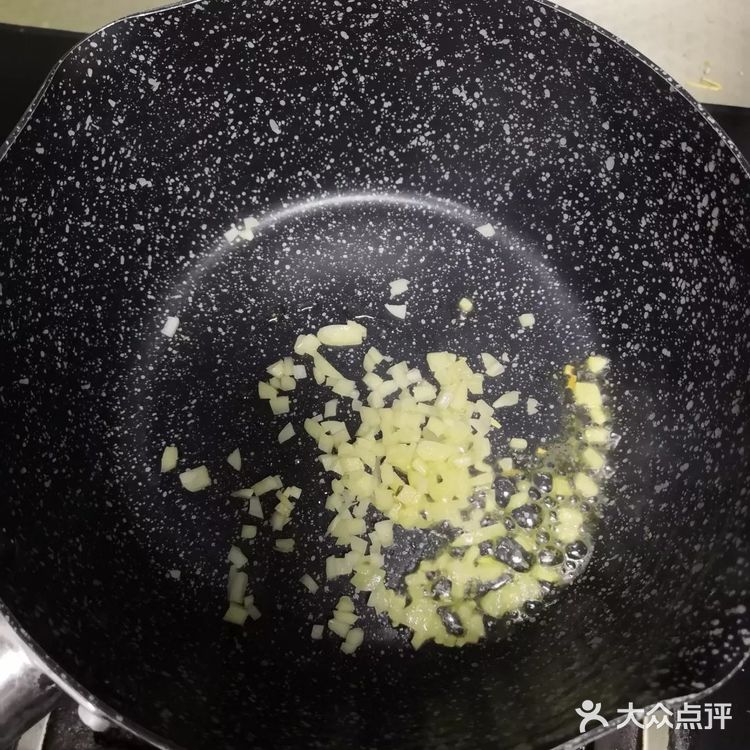 自制黑椒香肠蘑菇意大利面