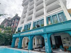 -芭黎人江景轻奢酒店(告庄西双景星光夜市店)