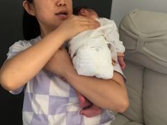 -乐禧母婴全自营月嫂(宝山店)