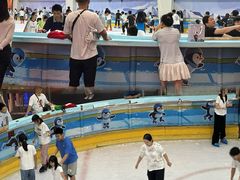 -正佳冰河湾真冰滑冰场