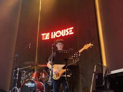 -TZ House音乐现场(来福士中心店)
