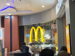 -麦当劳(中二横路店)