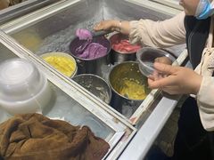 -古老冰山特色冰淇淋店(艾提尕尔店)