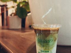 咖茶-Manner Coffee(芮欧百货店)