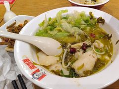 -南城香·饭香串香馄饨香(青年路店)