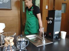 -星巴克臻选(深圳龙华红山天虹店)