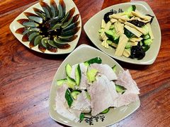 -亮亮面馆(经六路店)