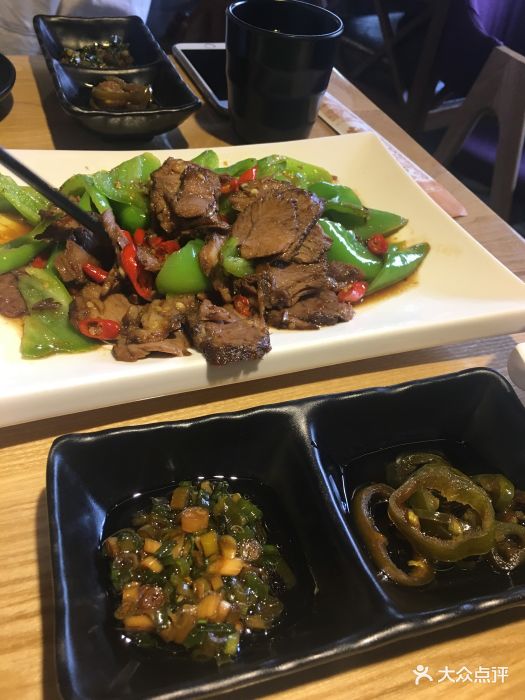 裕泰德茶餐厅泰椒炒牛肉图片 - 第1张