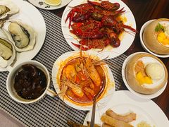 -广州万富希尔顿酒店·感趣自助餐厅·金秋蟹宴生蚝海鲜刺身