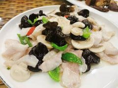 -老季市·三代非遗传承·地标美食老汁鸡(工农路店)