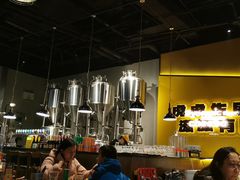 -HUZI虎滋精酿餐吧(京西大悦城店)