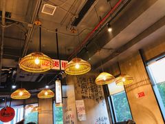 大堂-炉小二铜锅牛蛙•川湘菜(三里屯店)