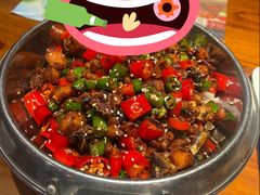 -阿瓦山寨·湘菜现炒·剁椒鱼头王(咸阳总店)
