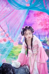 点击看大图 -九月鹰飞汉服摄影工作室