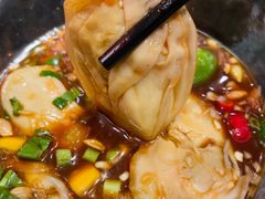 -何妹湿辣牛肉·粤式烧烤砂煲(桂雅路店)