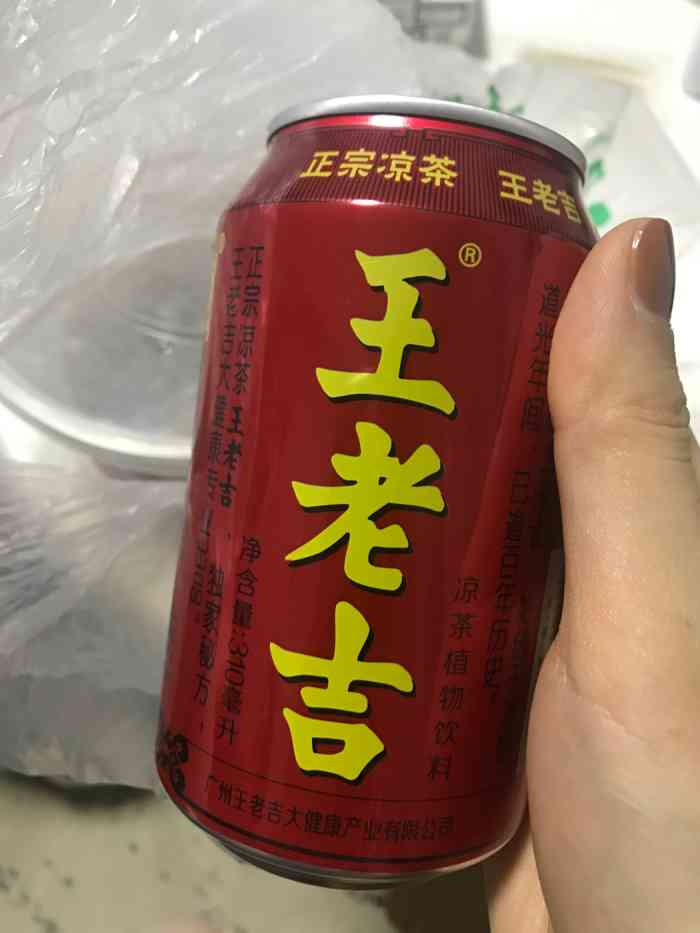 蜀锦香厕所串串(曼度店)-"看电影前在曼度周围找吃的,路过这家,就进.