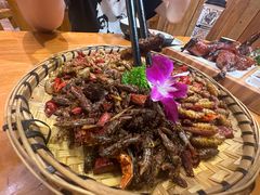 -老滇山寨•云南特色菜•地方菜•民族风情歌舞表演(金碧店)