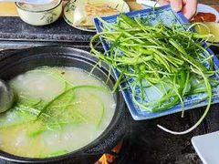 -有一锅·野生菌黑山羊腊排骨火锅(古城北门店)