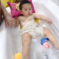 -Pony Baby宝尼婴幼儿游泳SPA馆